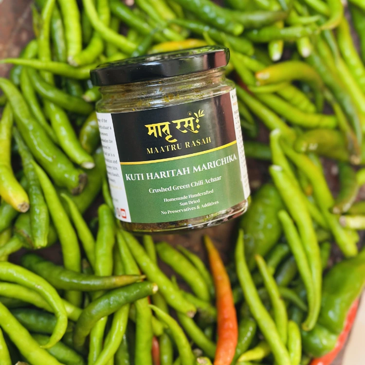 Hari mirch ka achaar Maatru Rasah Hari mirch ka achaar Maatru Rasah