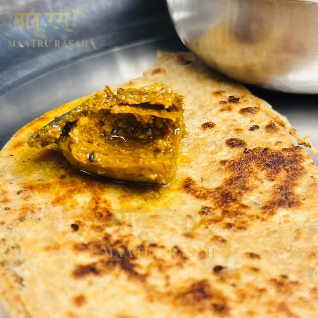 tailam aamra Aam ka Achaar.webp